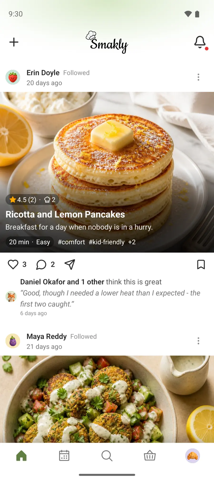 The Smakly feed: recipes from people you follow, with ratings and reviews